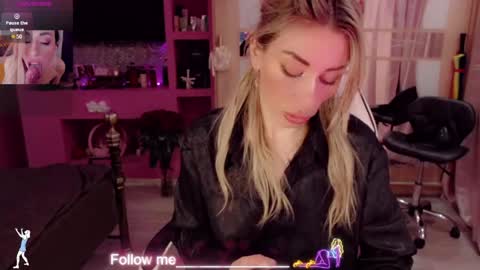 Nicole online show from 19, 4, 2026