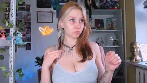 Snapshot of nicole_matt chatting on 12, 7, 2026 Nicole online show from 12, 7, 2026