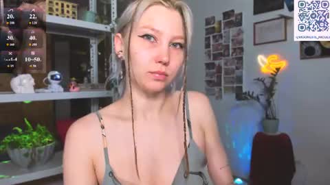 Snapshot of nicole_matt chatting on 26, 7, 2026 Nicole online show from 26, 7, 2026