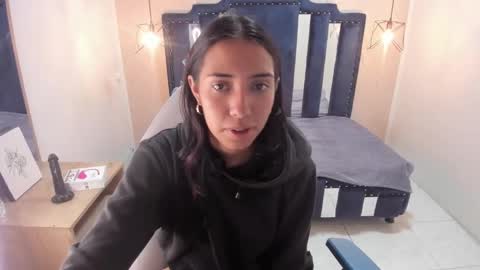 Snapshot of nicole_samantha chatting on 4, 3, 2025 Samantha online show from 4, 3, 2025