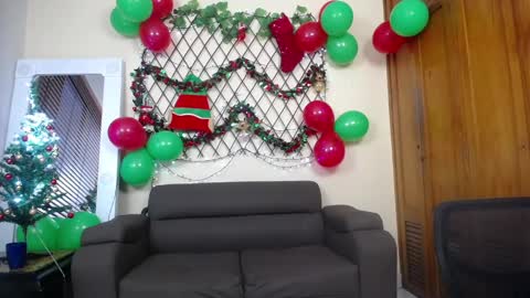 Nicole Santana online show from 26, 12, 2024