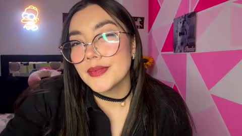 Nicole online show from 21, 9, 2025