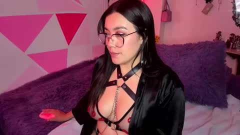 Nicole online show from 7, 1, 2026