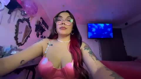 Nicole online show from 26, 4, 2026