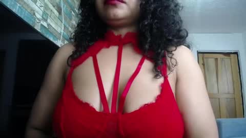 Snapshot of nicoleebon chatting on 11, 5, 2026 Nicole online show from 11, 5, 2026