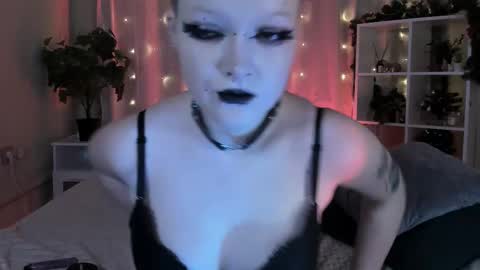 Nicole online show from 23, 12, 2024