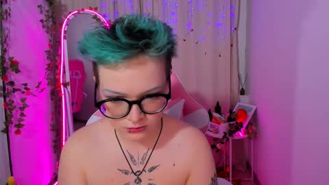 Nicole online show from 1, 2, 2025