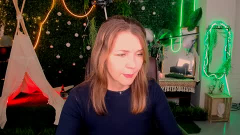 nicolehits online show from 6, 4, 2026