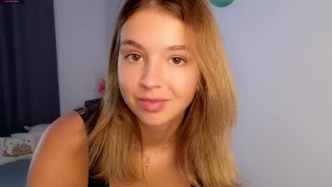 Snapshot of nicolelevis chatting on 8, 5, 2026 Nicole online show from 8, 5, 2026