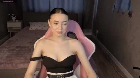 Snapshot of nicolerossss chatting on 25, 6, 2026 NicoleRossss online show from 25, 6, 2026