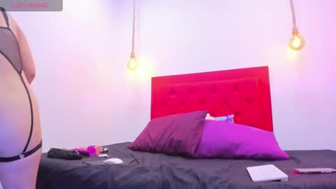 Snapshot of nicoll_valentina chatting on 11, 3, 2025 N I C O L L  online show from 11, 3, 2025