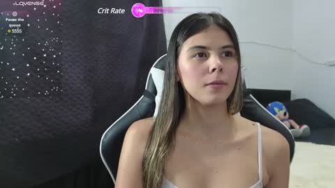 Nicolle online show from 8, 1, 2025