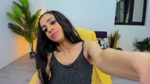 Nicole online show from 19, 4, 2026