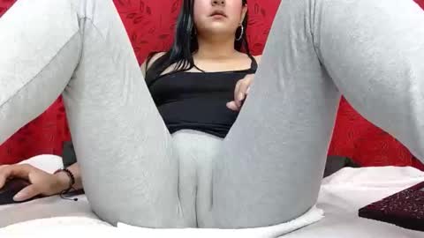 Snapshot of nicolleowens chatting on 25, 5, 2026 NICOLLE online show from 25, 5, 2026