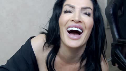 Snapshot of nicollereyn chatting on 29, 1, 2025 Nicolle online show from 29, 1, 2025
