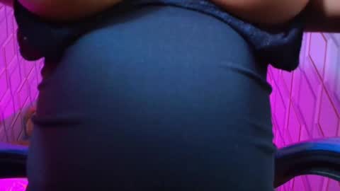 Nicolle Miley online show from 8, 1, 2026