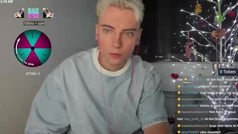 Snapshot of nicoslowmoo chatting on 14, 12, 2025 NicoSlowmoo online show from 14, 12, 2025
