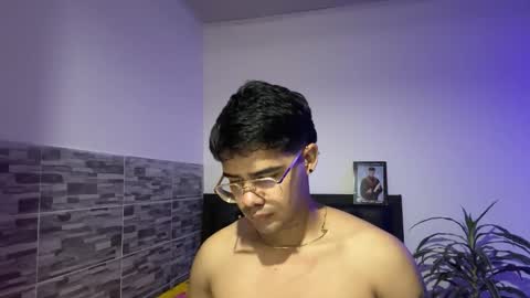 Snapshot of nicvelez22 chatting on 18, 3, 2026 nicvelez22 online show from 18, 3, 2026