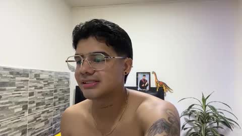 Snapshot of nicvelez22 chatting on 19, 3, 2026 nicvelez22 online show from 19, 3, 2026