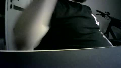 Niewidoczny online show from 9, 2, 2026