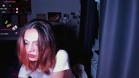 Snapshot of nightfloatt chatting on 3, 7, 2026 Daisy online show from 3, 7, 2026