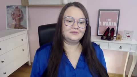 Snapshot of nightholly chatting on 18, 2, 2026 Holly online show from 18, 2, 2026