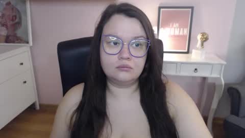 Holly online show from 3, 3, 2026