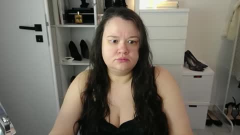 Holly online show from 29, 3, 2026