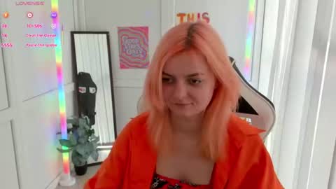 Snapshot of nightleaf_ chatting on 11, 6, 2026 Bestie online show from 11, 6, 2026