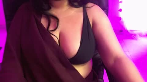 nightqueen107446 online show from 28, 2, 2026