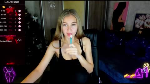 Snapshot of nigo_nika chatting on 13, 12, 2024 nigo_nika online show from 13, 12, 2024