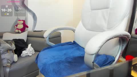 Anni online show from 9, 2, 2025