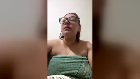 Snapshot of niickyjones chatting on 17, 5, 2026 Anni online show from 17, 5, 2026