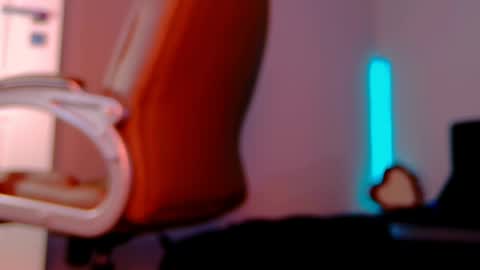 Niinarosee online show from 7, 4, 2026