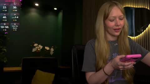 Snapshot of nika_dream_ chatting on 22, 6, 2026 LIana online show from 22, 6, 2026