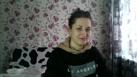 nika_smily online show from 28, 11, 2025