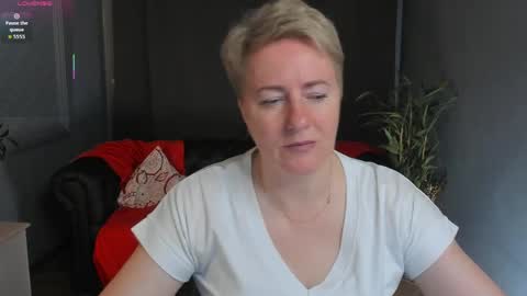 Snapshot of nika_smit chatting on 23, 5, 2026 Nika online show from 23, 5, 2026