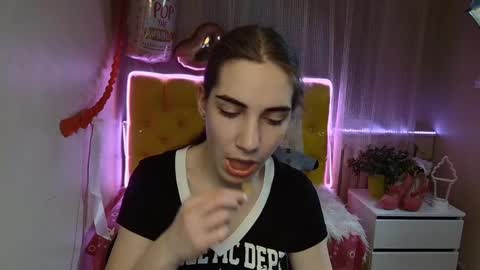 nikastarkk online show from 8, 3, 2025