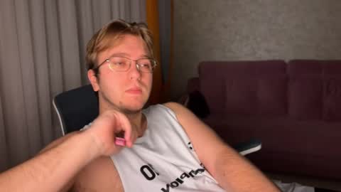 Snapshot of nikceline chatting on 28, 11, 2025 Celine online show from 28, 11, 2025