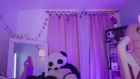 Snapshot of nikerly_hot chatting on 22, 5, 2026 NIKERLY online show from 22, 5, 2026
