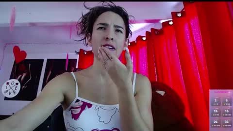 Snapshot of niki_1998 chatting on 4, 7, 2026 Natalia online show from 4, 7, 2026