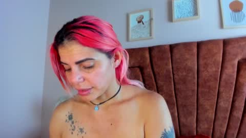 Snapshot of niki_santana chatting on 10, 2, 2025 niki online show from 10, 2, 2025