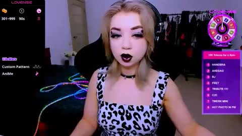 nikigoddesss online show from 16, 4, 2026