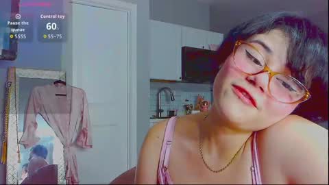 LunaMilav online show from 7, 10, 2025