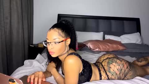 Snapshot of nikitalove104 chatting on 16, 9, 2025 nikitalove104 online show from 16, 9, 2025