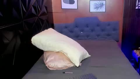 NikitaNormanson online show from 7, 1, 2025