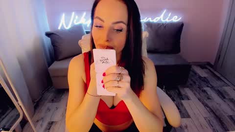 Snapshot of nikki_blondiee chatting on 14, 2, 2025 nikki_blondiee online show from 14, 2, 2025