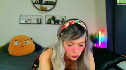 Kitty Chatte online show from 15, 12, 2024