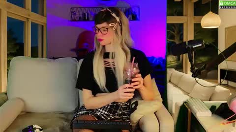 Kitty Chatte online show from 3, 3, 2026