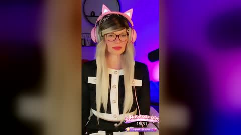 Snapshot of nikki_goldberg chatting on 22, 4, 2026 Kitty Chatte online show from 22, 4, 2026